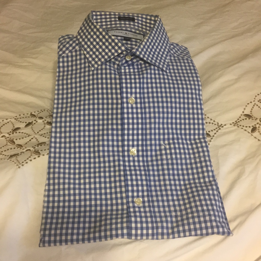 Men Tommy Hilfiger Dress shirt size 15/-1/2,32-33.